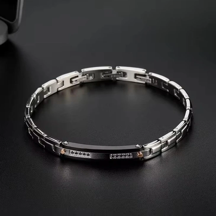 New Design Jewelry Silver Zircon Stainless Steel Silver Bracelets For Men New Design Jewelry Silver Zircon Stainless Steel Silver Bracelets For Men